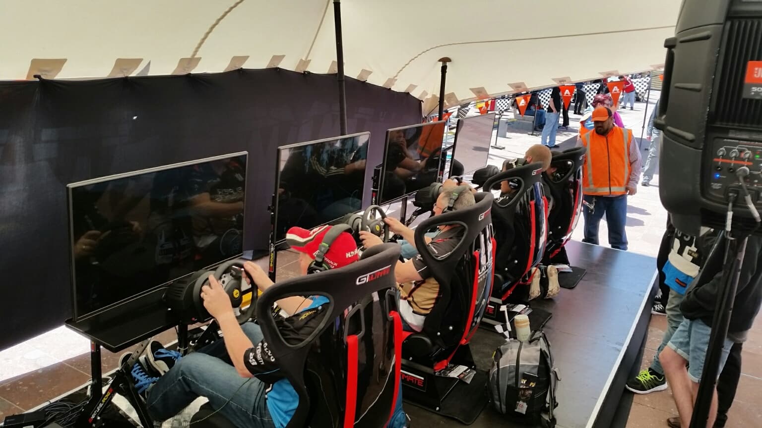 Auckland V8 Fanday 1